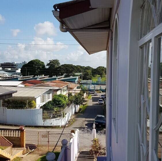 پانسیون Intercity Accommodations