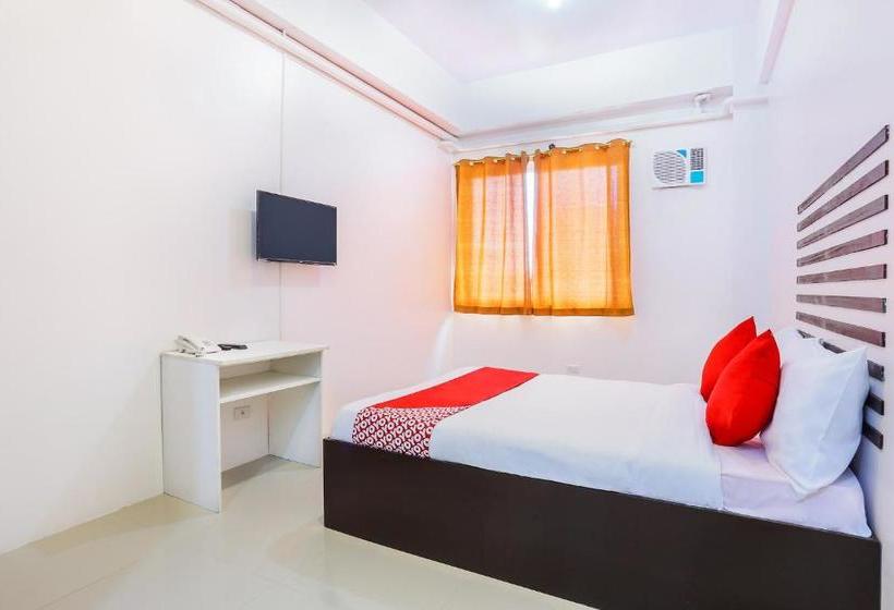 בית מלון כפרי Oyo 505 Jardin Suites