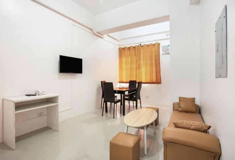 בית מלון כפרי Oyo 505 Jardin Suites