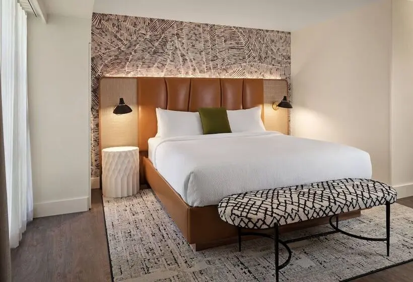 Burton House, Beverly Hills, A Tribute Portfolio Hotel