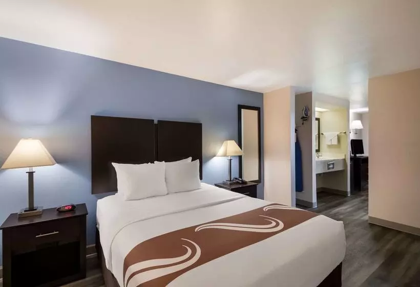 호텔 Quality Inn & Suites Round Rock