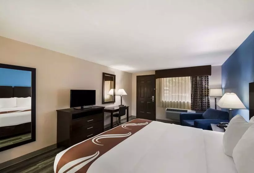호텔 Quality Inn & Suites Round Rock