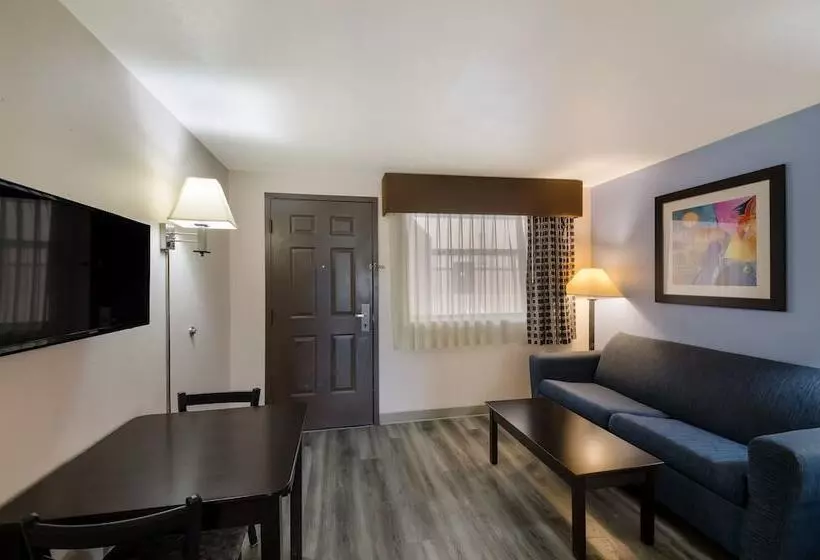 호텔 Quality Inn & Suites Round Rock