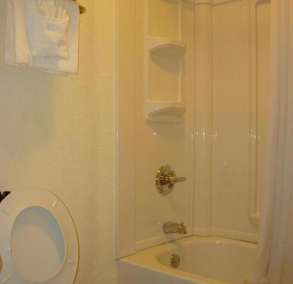 فندق Relax Inn Savannah