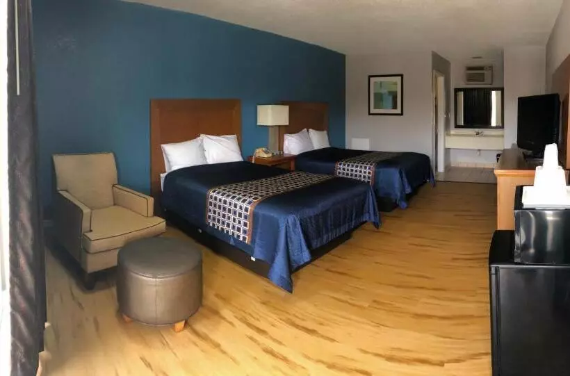 Отель Relax Inn Savannah