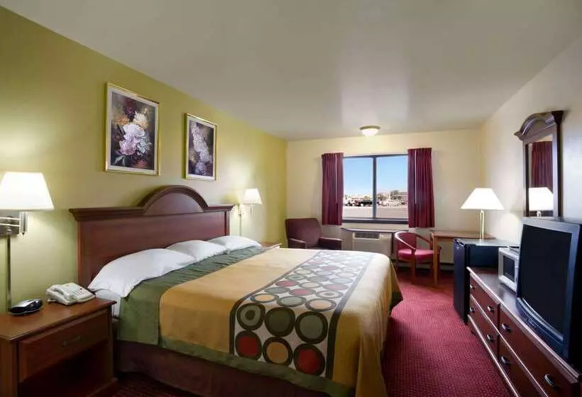 Отель Super 8 By Wyndham Eau Claire Wi