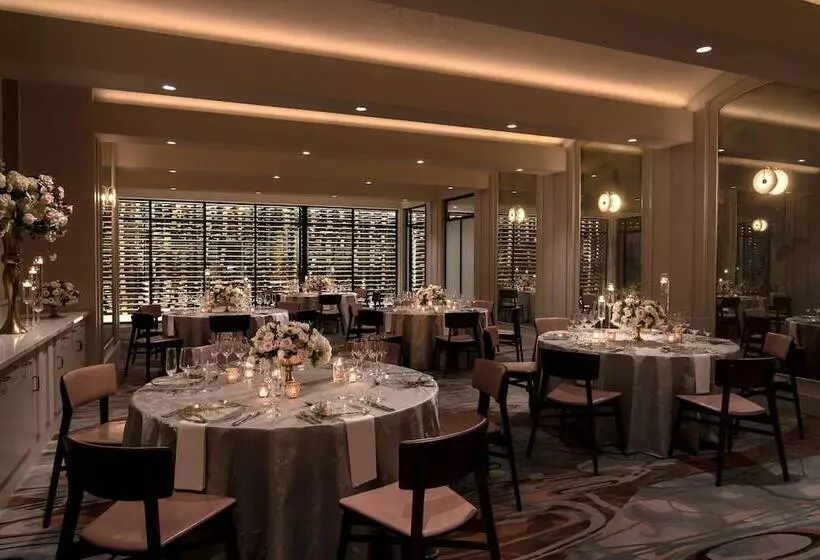 Отель The Ritzcarlton, St. Louis