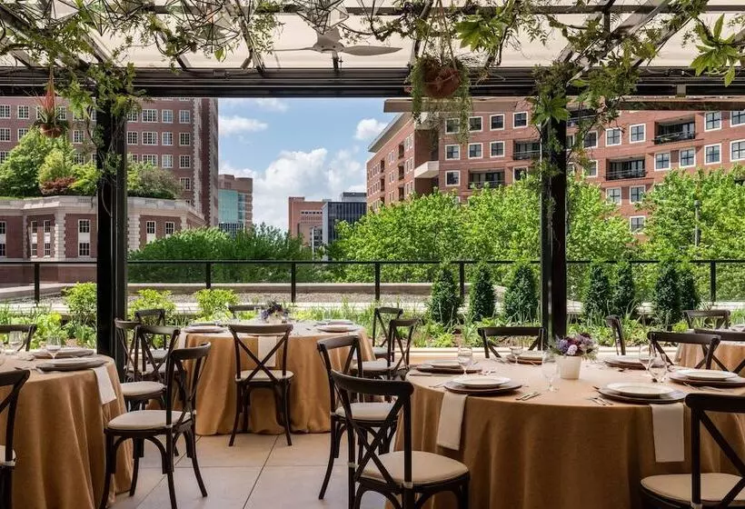 Отель The Ritzcarlton, St. Louis