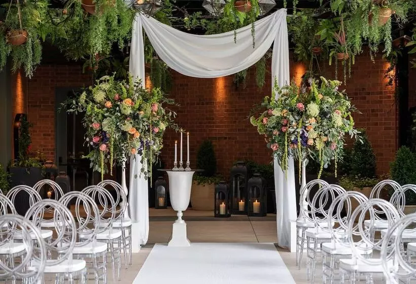 Отель The Ritzcarlton, St. Louis