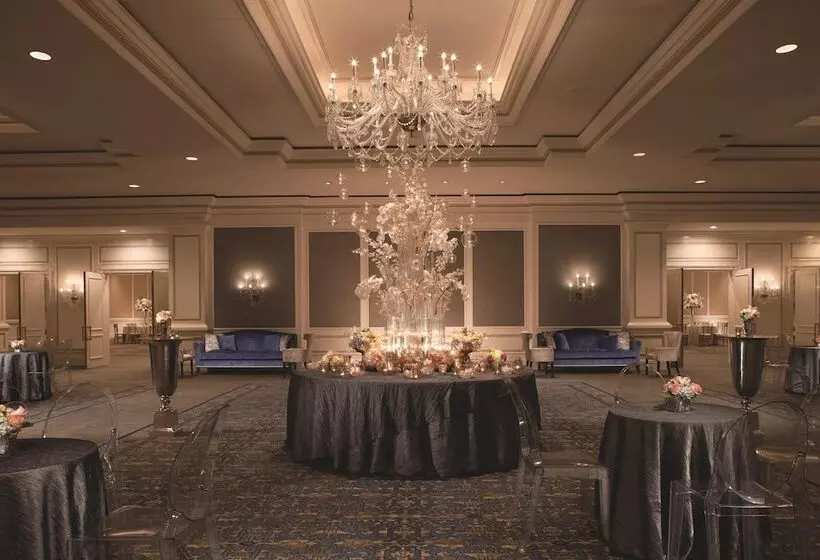 Отель The Ritzcarlton, St. Louis