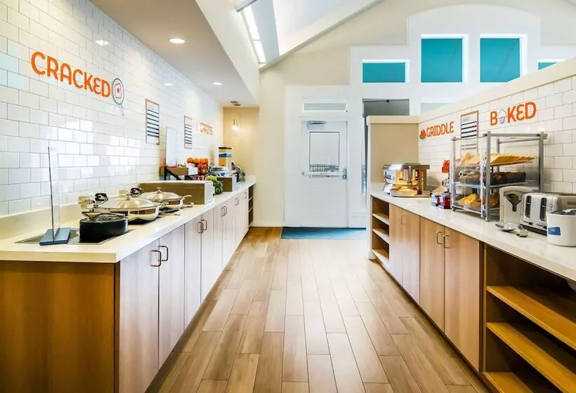 اقامتگاه Sonesta Es Suites Annapolis