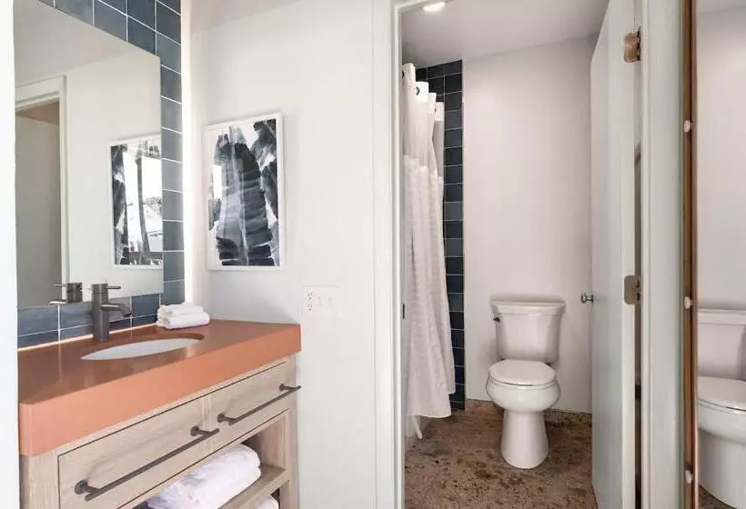 Riviera Beach Resort