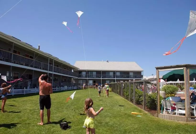 Riviera Beach Resort