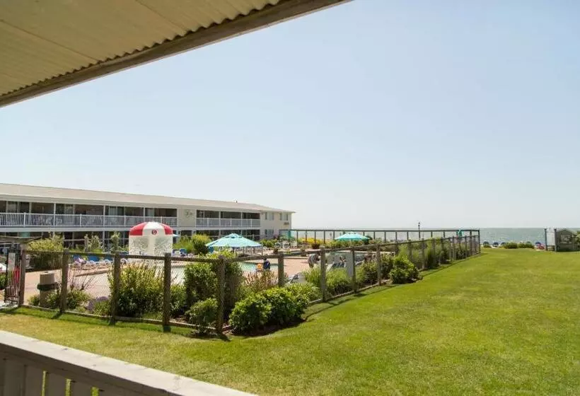 Riviera Beach Resort