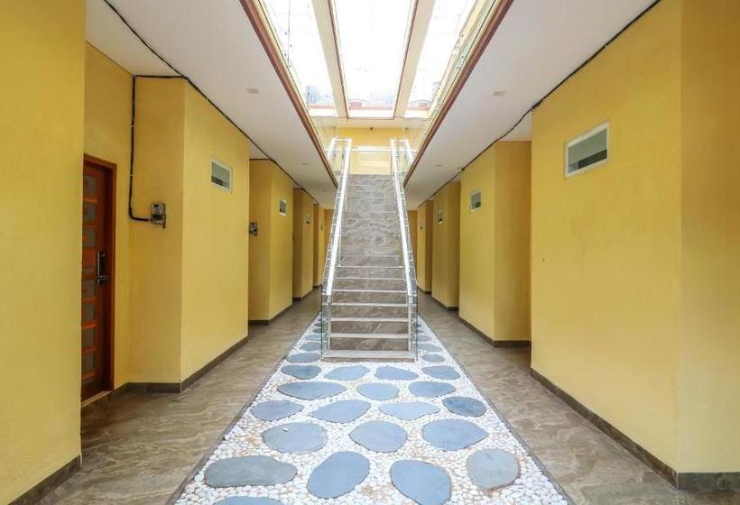 Hotel Dewi Uma House