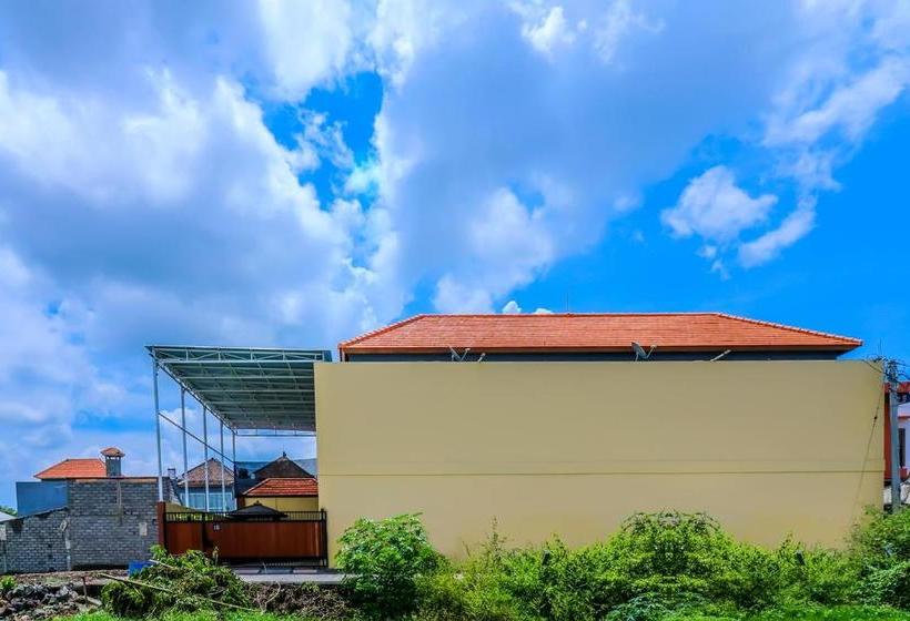 Hotel Dewi Uma House