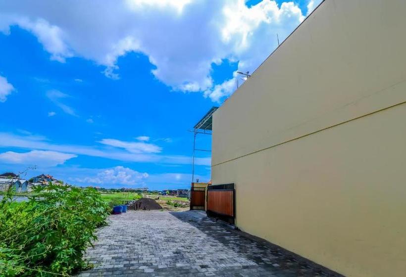 Hotel Dewi Uma House