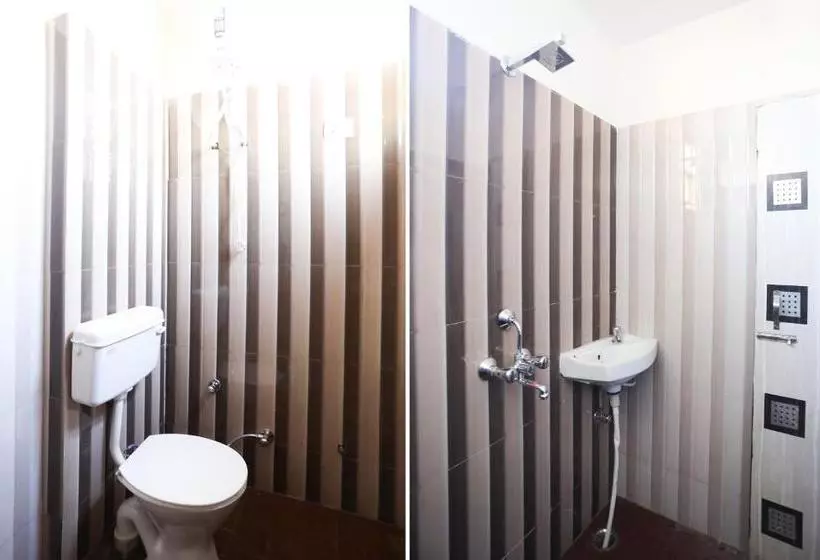 ホテル Oyo 61722 Rajmahal Residency