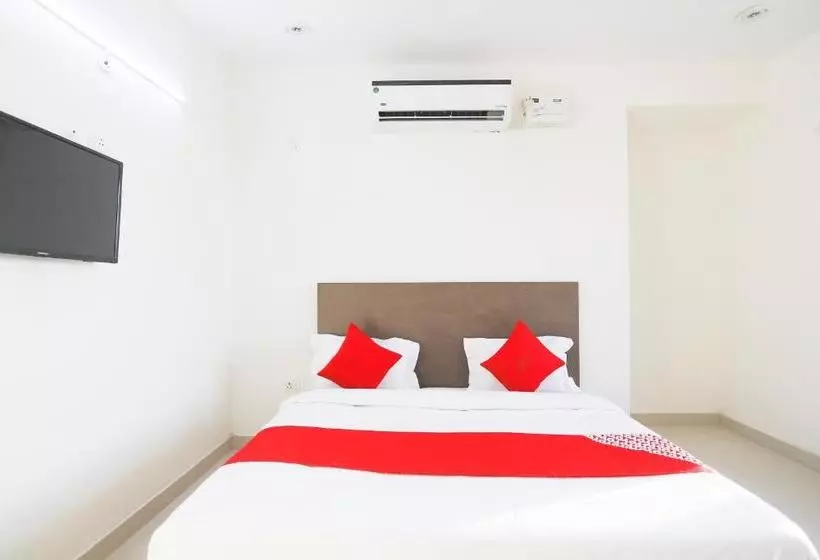 ホテル Oyo 61722 Rajmahal Residency
