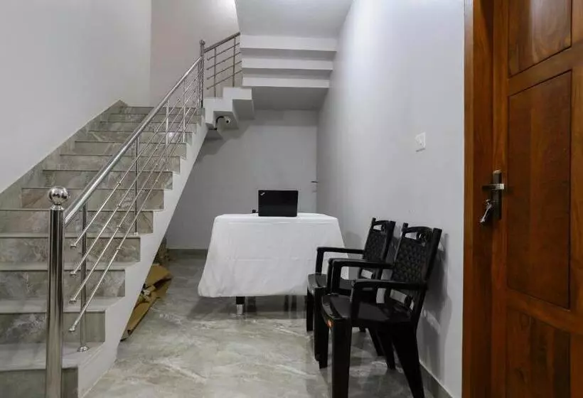 ホテル Oyo 65082 Al Ameen Residency