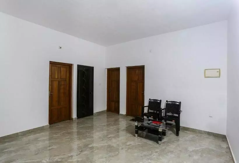 ホテル Oyo 65082 Al Ameen Residency