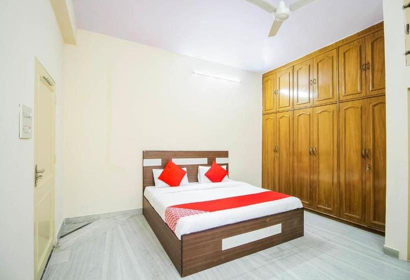 هتل Fabexpress Raj Megh