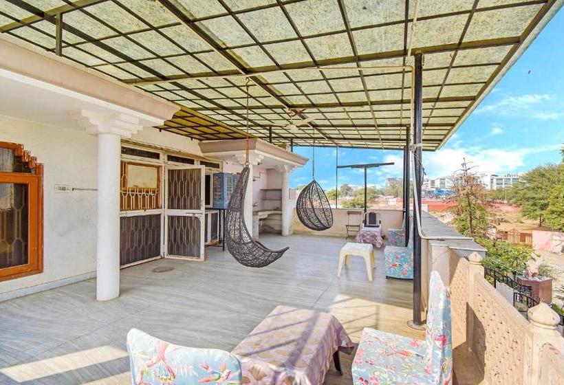 هتل Fabexpress Raj Megh