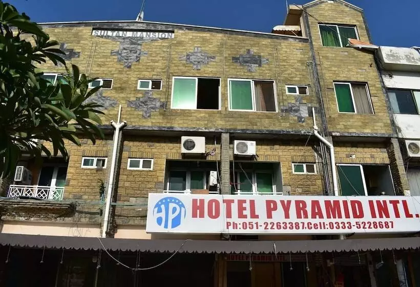 هتل Pyramid International