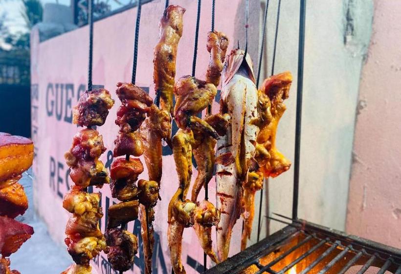 پانسیون Bhupusainik