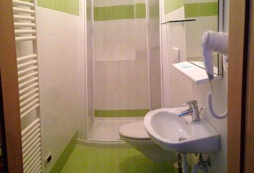 펜션 Rifugio Fedaia