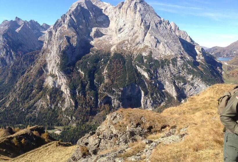 펜션 Rifugio Fedaia