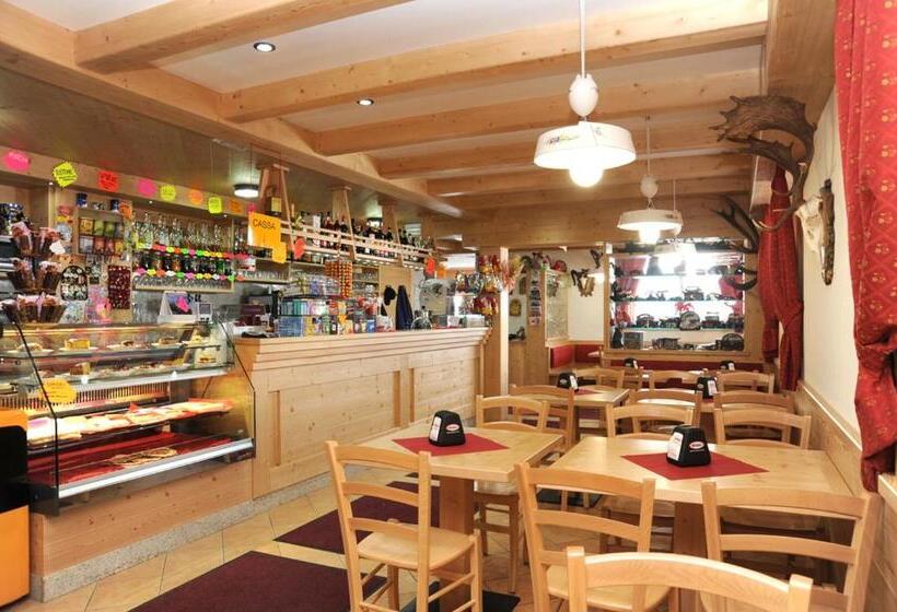 펜션 Rifugio Fedaia