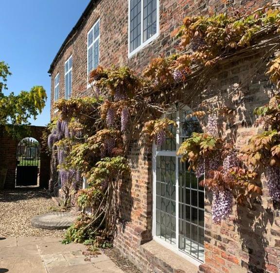 مبيت وإفطار Saltfleet Manor House