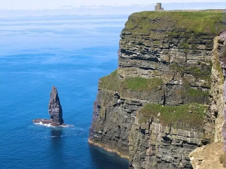 پانسیون Brennan Court Guest Accommodation