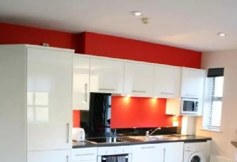 پانسیون Brennan Court Guest Accommodation