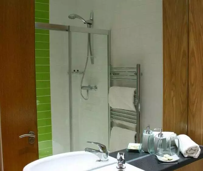 پانسیون Brennan Court Guest Accommodation