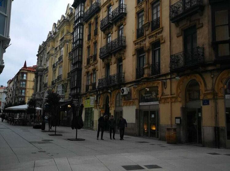 پانسیون Hospedaje Menendez Pelayo