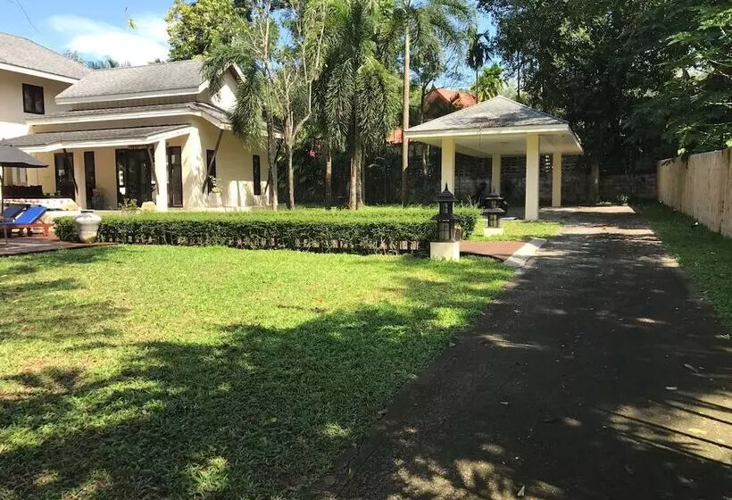 Phuchaofa Pool Villa