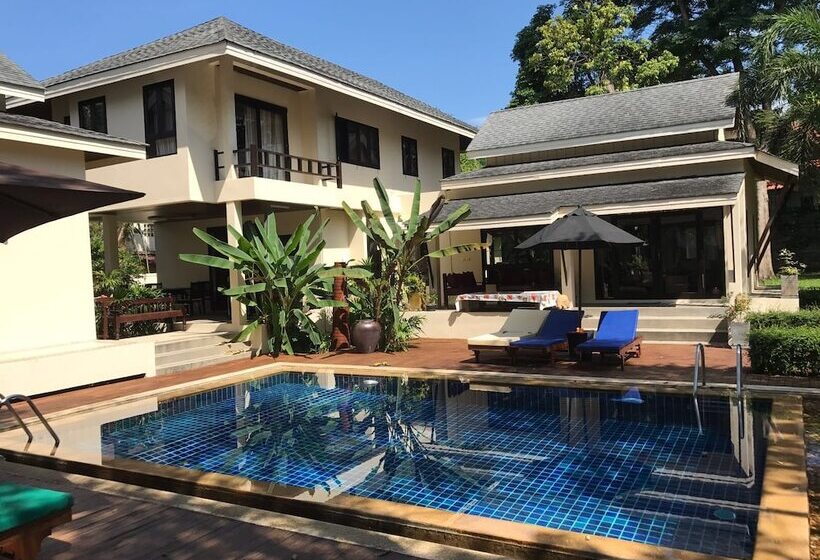 Phuchaofa Pool Villa