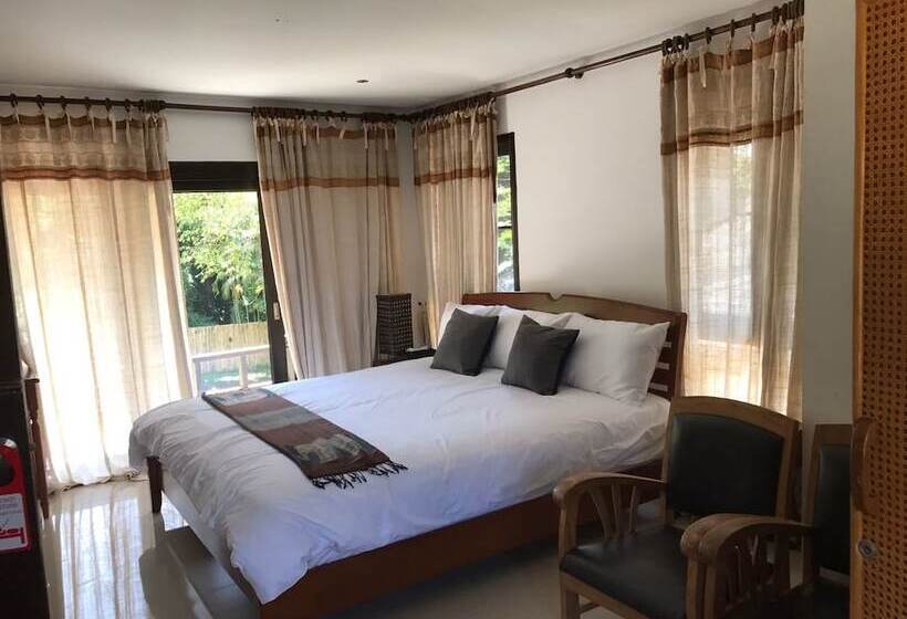 Phuchaofa Pool Villa