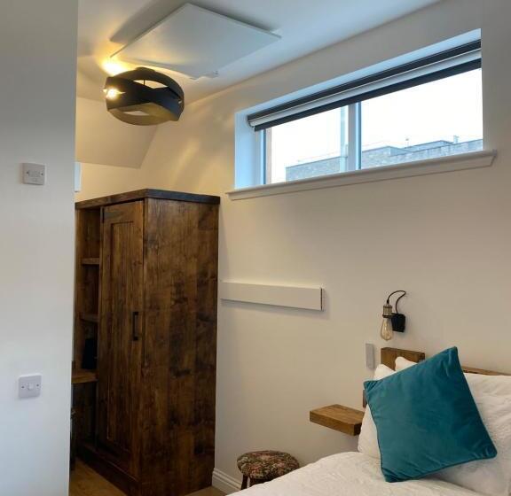 פנסיון Garden Park Guest House