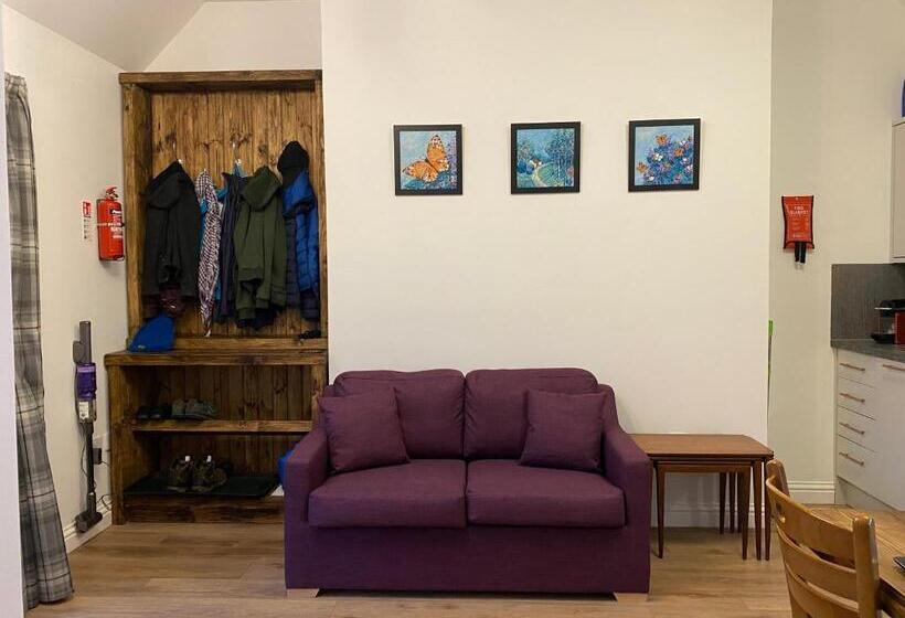 פנסיון Garden Park Guest House