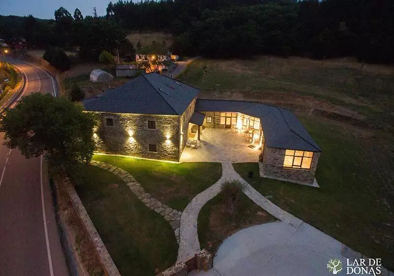 Majatalo Lar De Donas