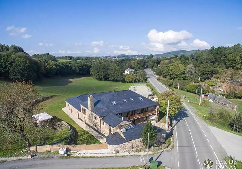 Majatalo Lar De Donas