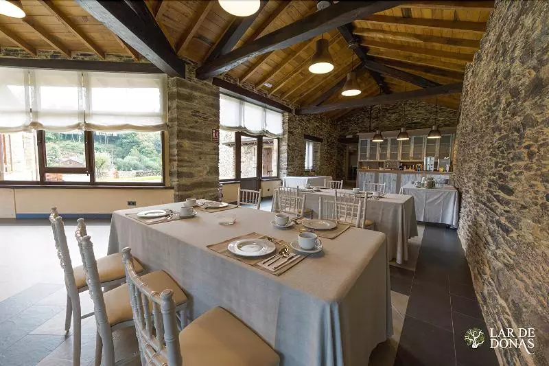 Majatalo Lar De Donas