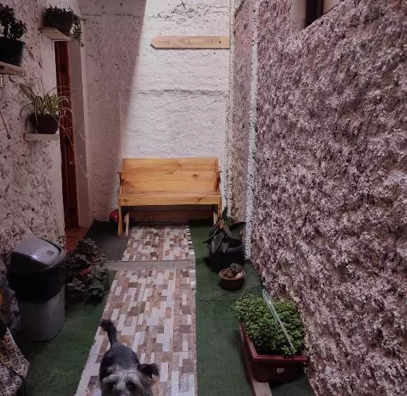 هاستل Hostal Familiar S&g