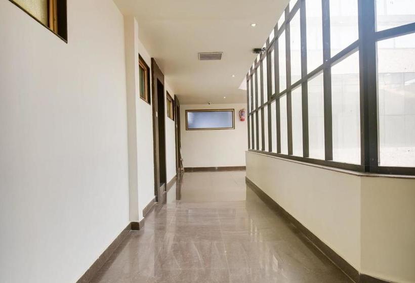 فندق Billys International