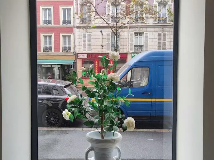 ホテル Hôtel Le National Clichy Paris