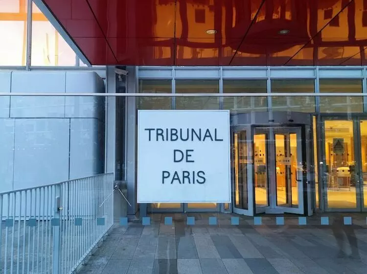 ホテル Hôtel Le National Clichy Paris