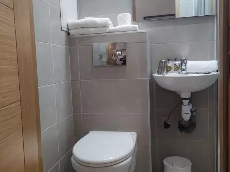 ホテル Hôtel Le National Clichy Paris